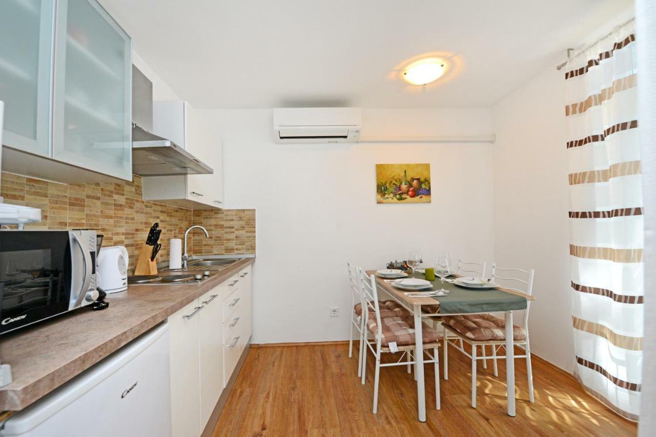 Apartment Vukovic Poreč Buitenkant foto